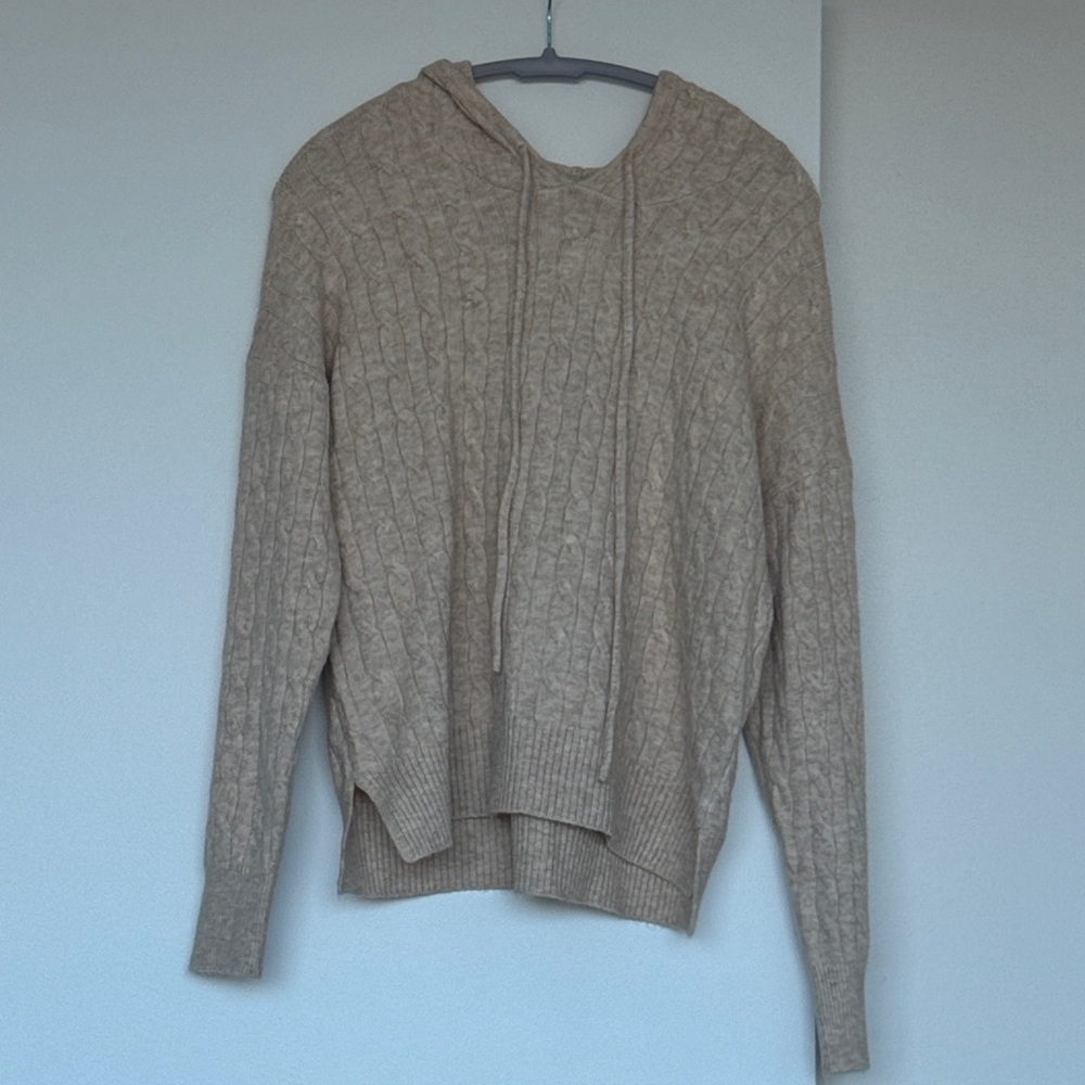 Design History Soft Knit Sweater in Cream